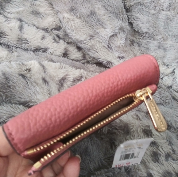 Michael Kors Wallet - Picture 2 of 4